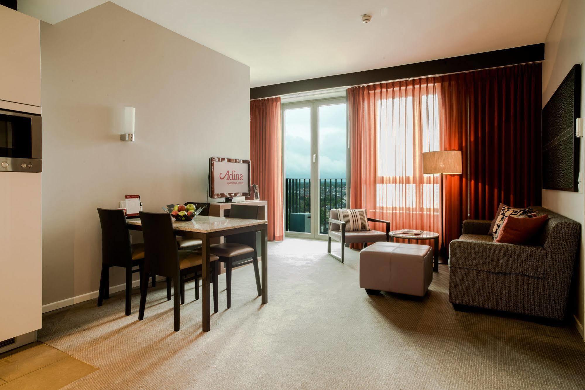 Aparthotel Adina Frankfurt Neue Oper